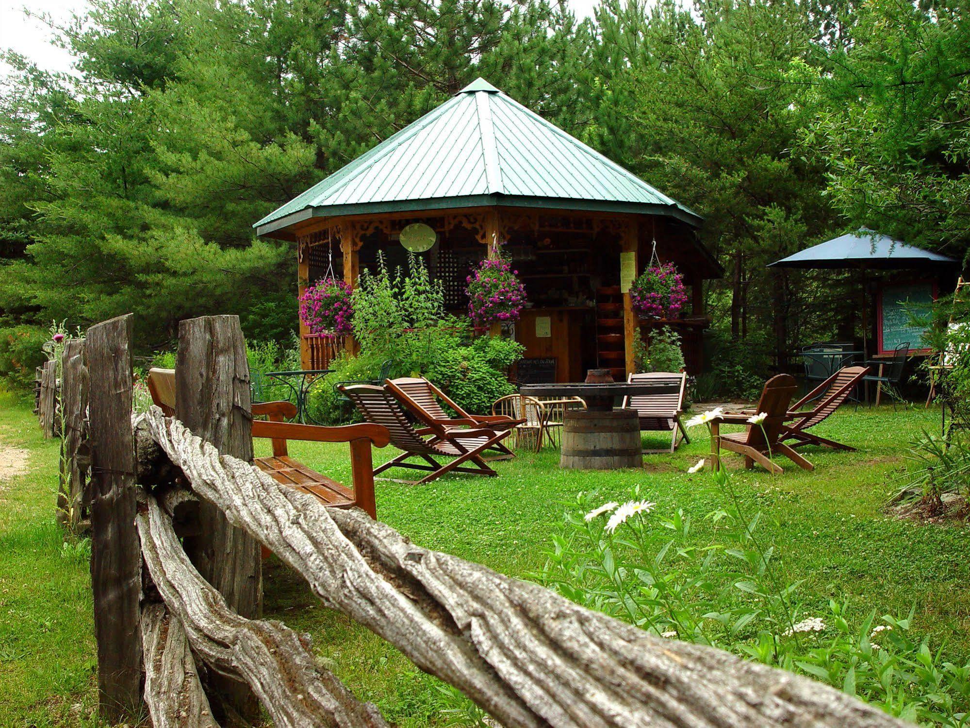 Jardins De L'Achillee Millefeuille Bed & Breakfast La Conception Exterior foto